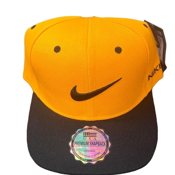 Classic snap backs please inquire on color availability before purchasing - Picture 2 of 7